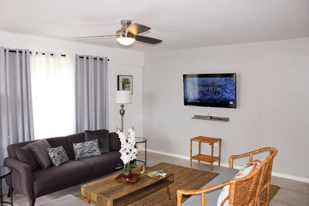 Millie'S Paradise - Bay Beach Ocho Rios Esterno foto