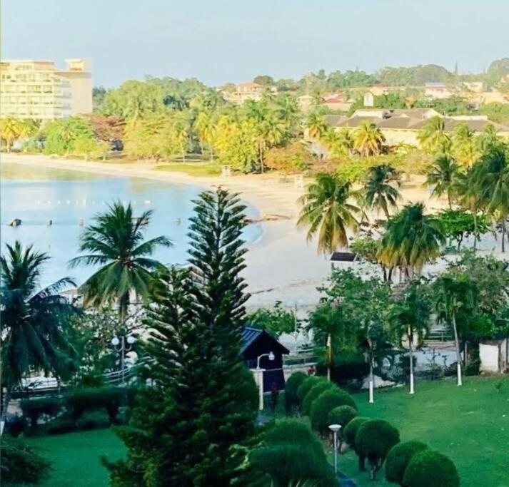 Millie'S Paradise - Bay Beach Ocho Rios Esterno foto